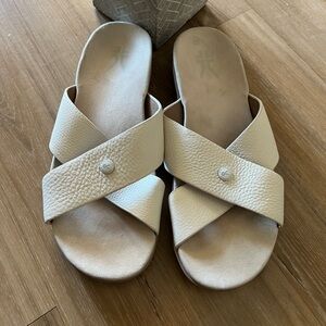 Kuru Breeze Women’s Size 10 Wide Cream Cross Strap Leather Arch Support Slide